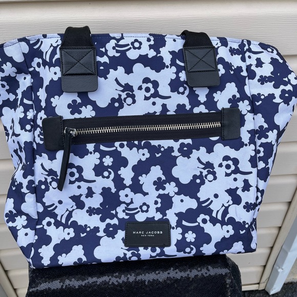 Marc Jacobs Tote and Sm backpack gently used - Picture 3 of 3